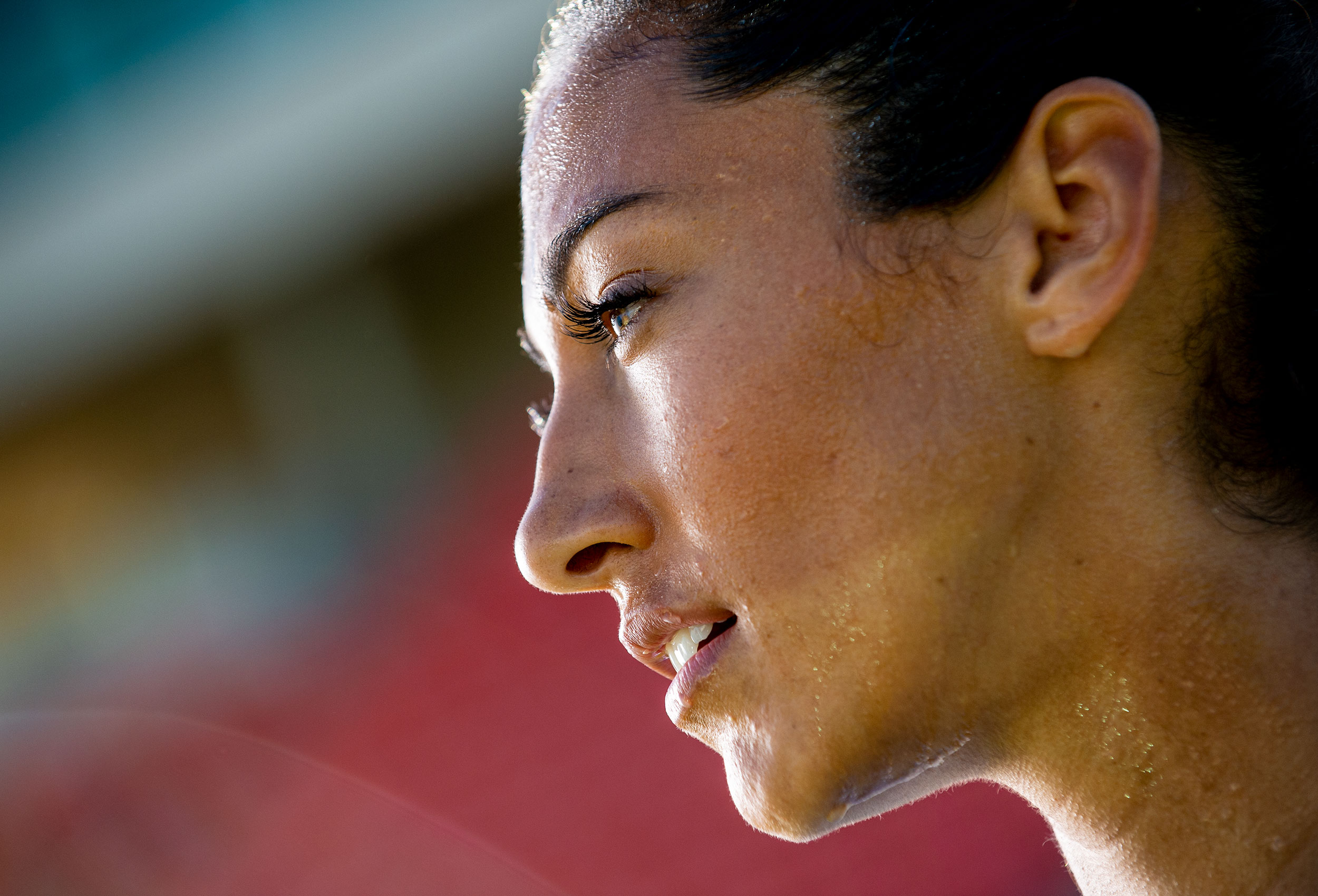 Christen Press, professional soccer player knows how to stay hydrated when she spends all day in the sun. When it comes to protecting her skin from UV rays while keeping it hydrated, she trusts Coppertone Sport Sunscreen