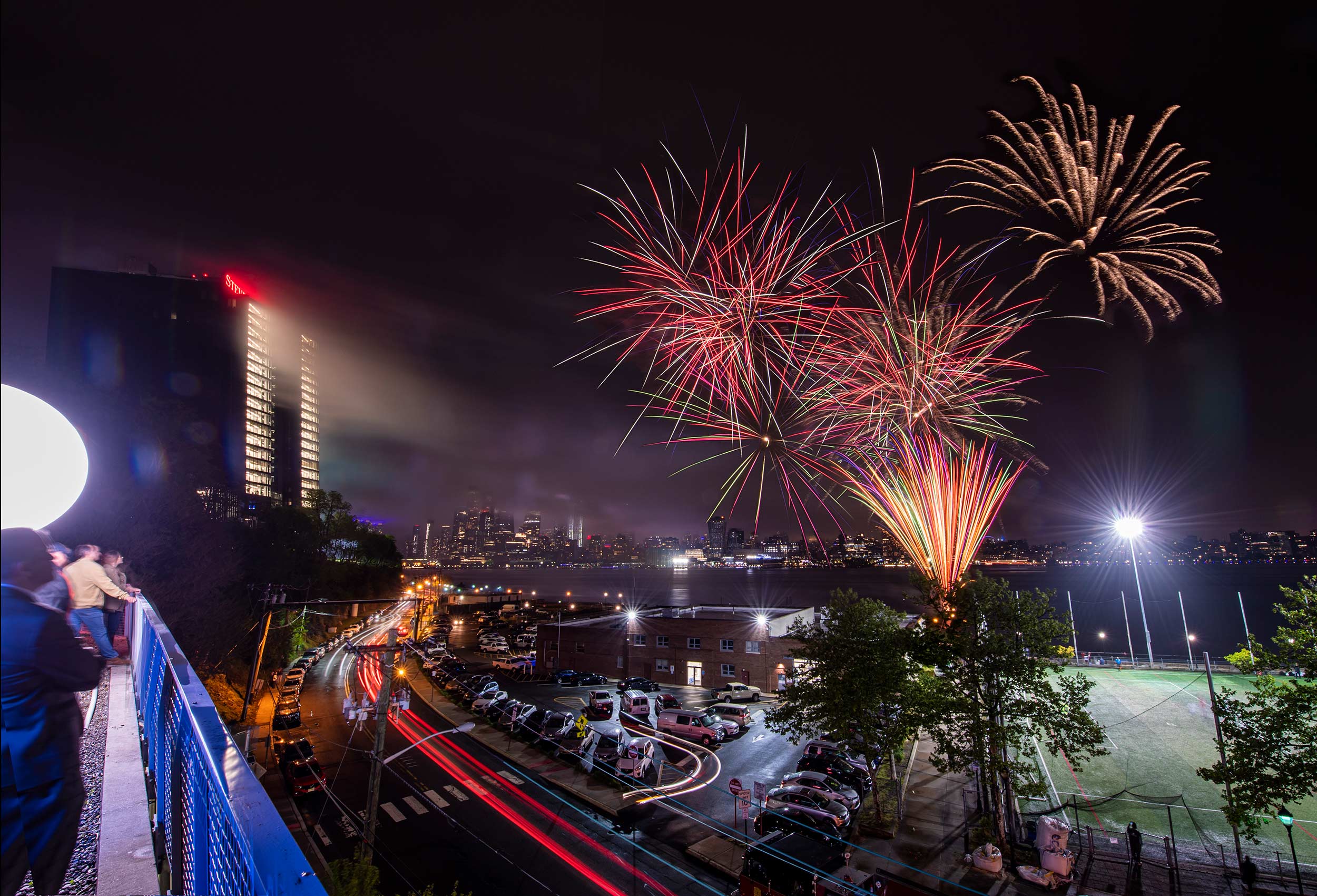 fireworks-over-huson-river-hoboken